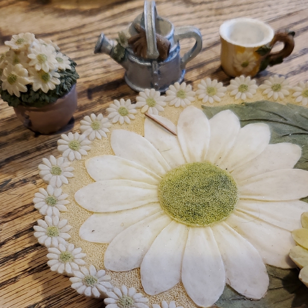 Floral Tea Set with Sunflower Design - Picture 3 of 4